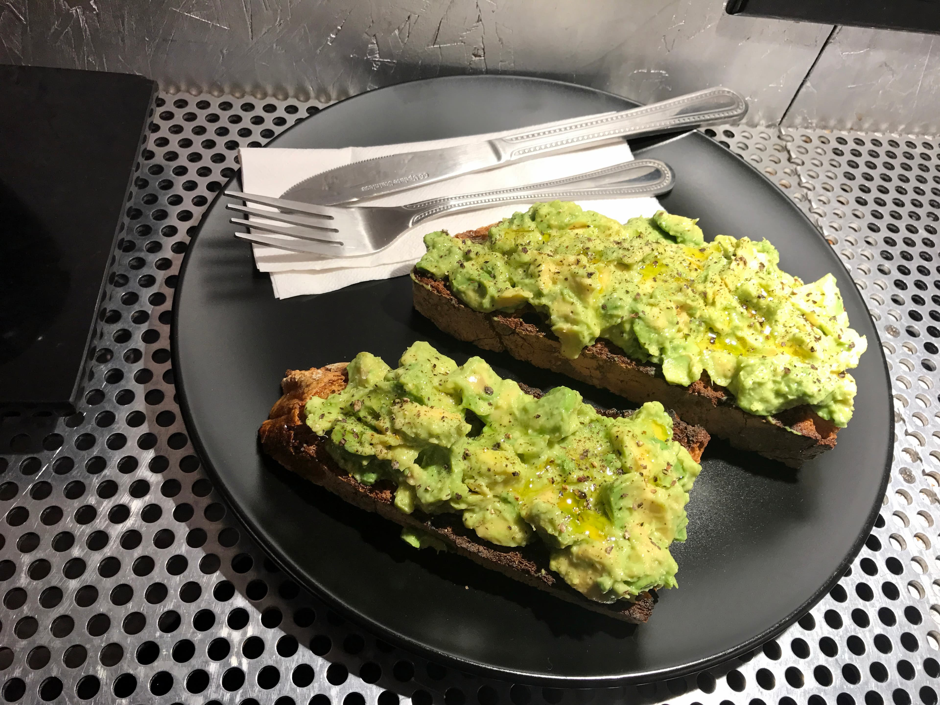 Wikimedia photo of Avocado toast